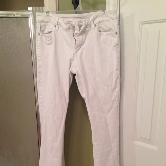 Loft size 28 (6) Curvy Straight white jeans