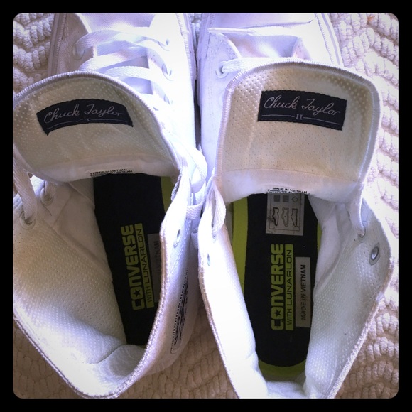 💕💕5 HR SAlE! Chuck Taylor's 💕💕
