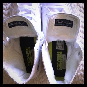 💕💕5 HR SAlE! Chuck Taylor's 💕💕