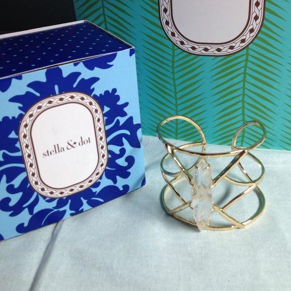Stella & Dot Aria cuff bangle