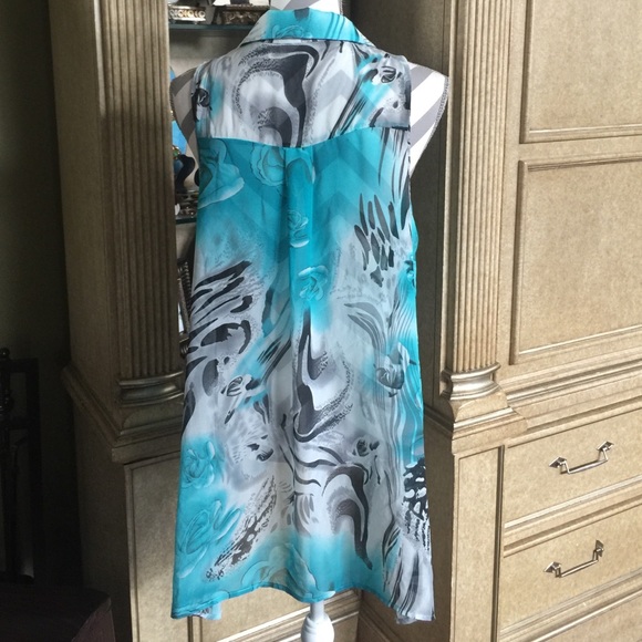 BCBGMAXAZRIA - sheer sleeveless top - Picture 3 of 3