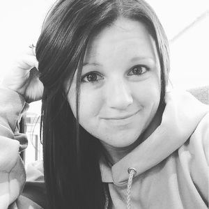 Meet your Posher, Casey