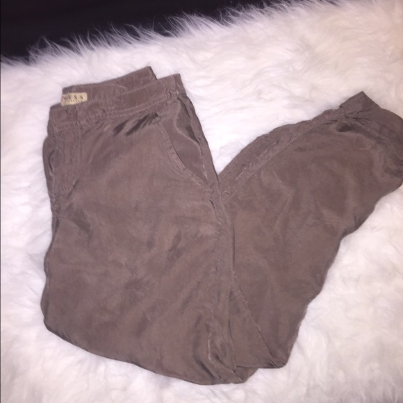 RESERVED for Alicia-Joggers & Victorias Secret Bra