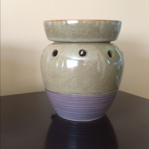 Brand New In Box Scentsy Mid-Size Warmer