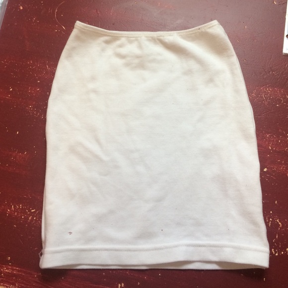 White American Apparel Skirt XS ❤️