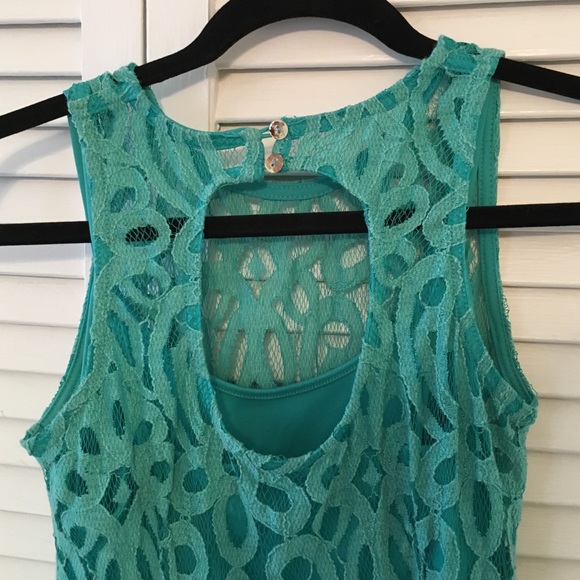 Green Lace A Line Dress - Picture 4 of 4