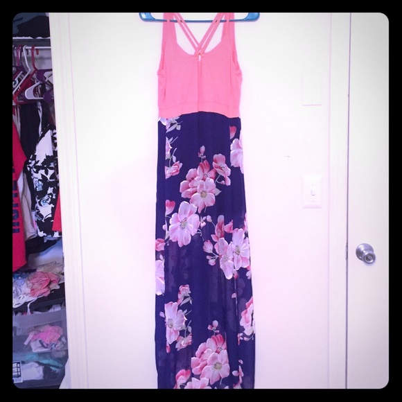 Size large maxi dress