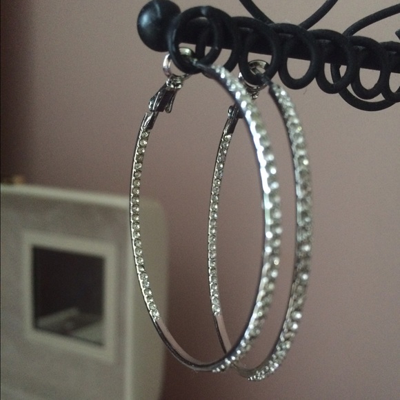 Silver/Diamond Hoop Earrings