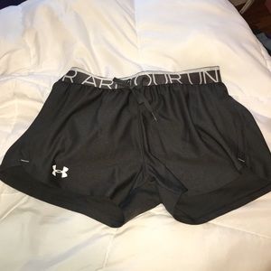 Under Armour Play Up Short