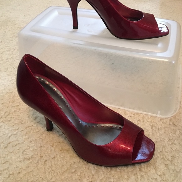 BCBG High heels