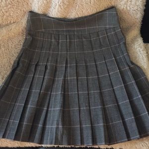 Plaid skirt, prep look