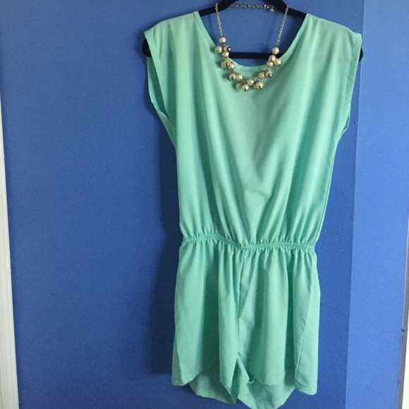 Mint Green Romper with Bow in Back!🎀🎀🎀