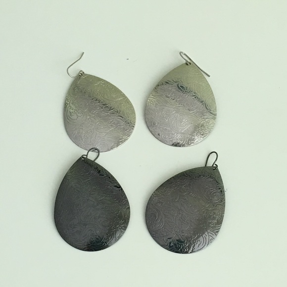 Last chance 💥 2 pairs of earrings