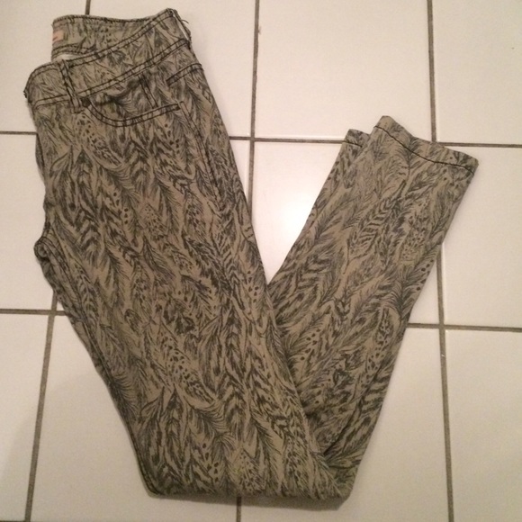 Fire Los Angeles skinny jeans with a design