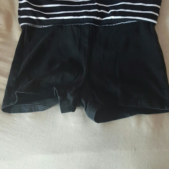 Stripped mini skirt - Picture 2 of 3