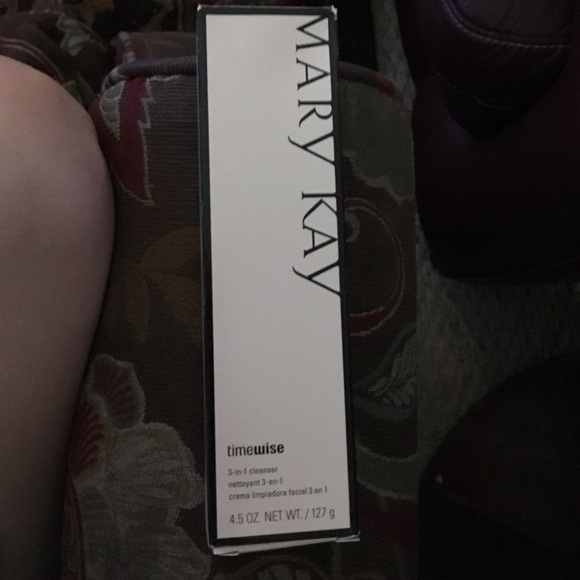 Mary Kay time wise 3 in 1 cleanser