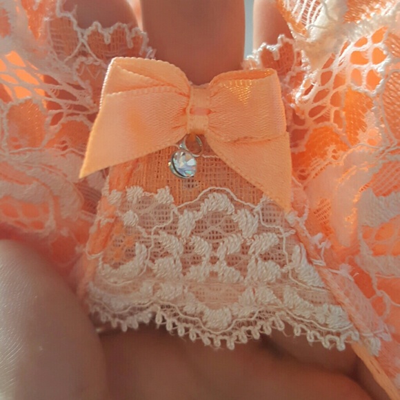 Victoria's secret bra - Picture 2 of 4