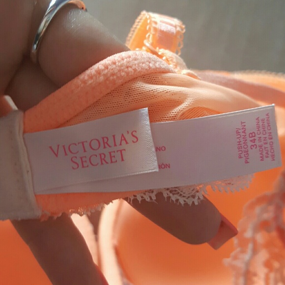 Victoria's secret bra - Picture 4 of 4