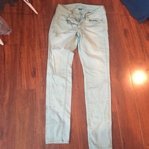 Stretch size 6 light blue Capri