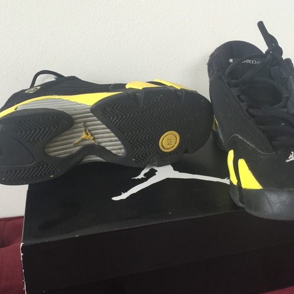 Nike Air Jordan's 14 Retro - Picture 2 of 4