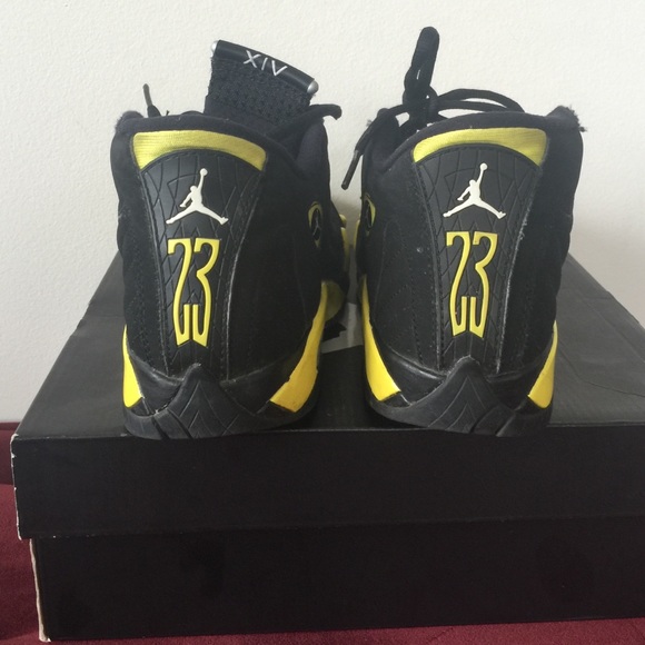 Nike Air Jordan's 14 Retro - Picture 4 of 4