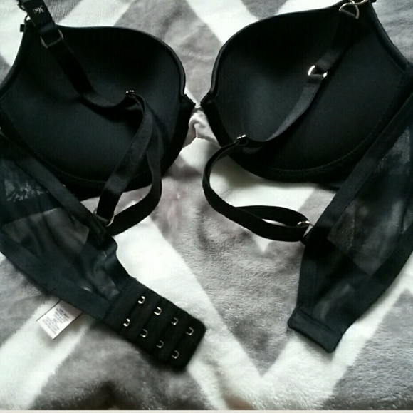 SOLD Very Sexy Flirt Demi Bra - Picture 3 of 4