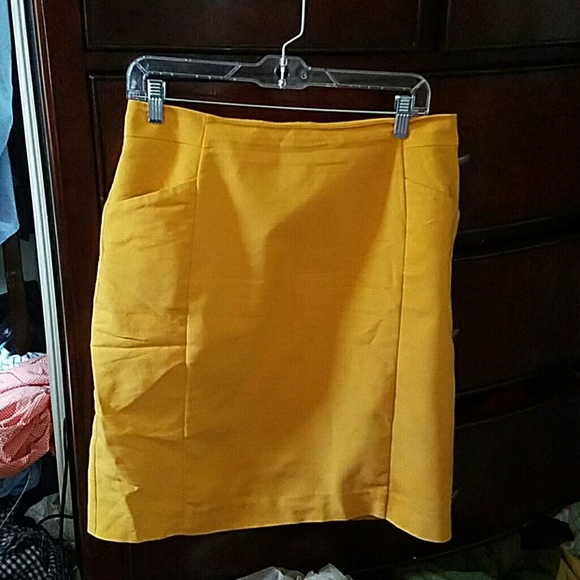 Chic Mustard Skirt