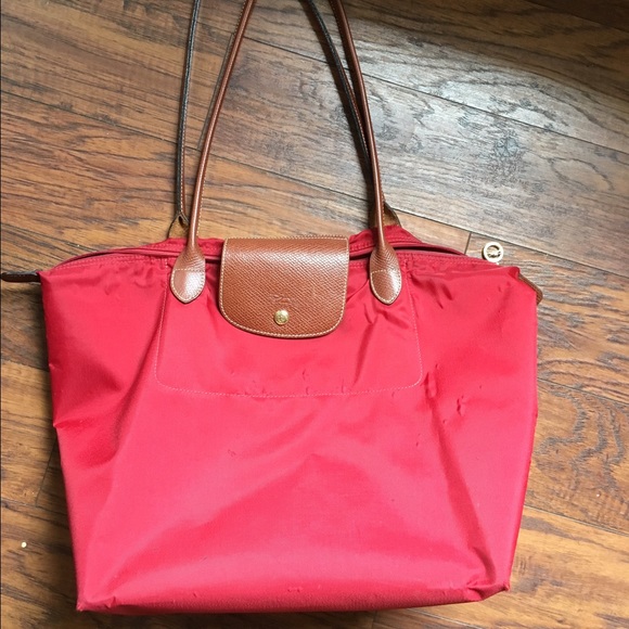 Large red Longchamp le Pliage