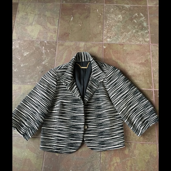 Trina Turk Jacket - Picture 1 of 4