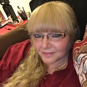 Meet your Posher, Lynn