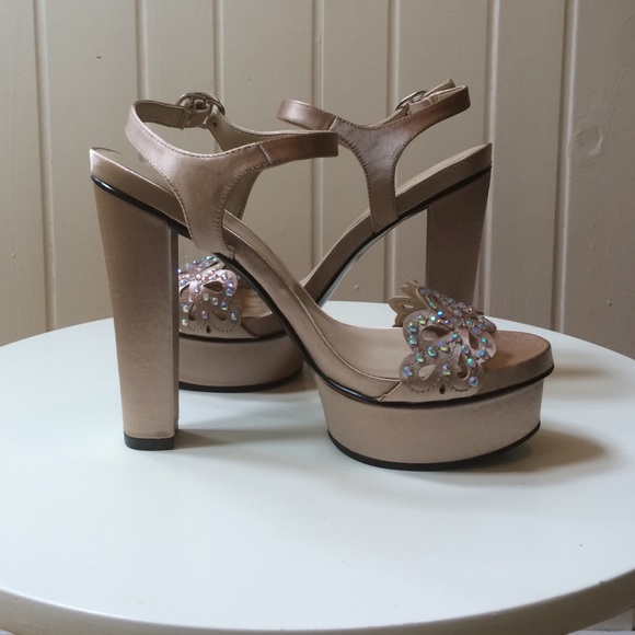 Elegant sandal heels - Picture 2 of 5