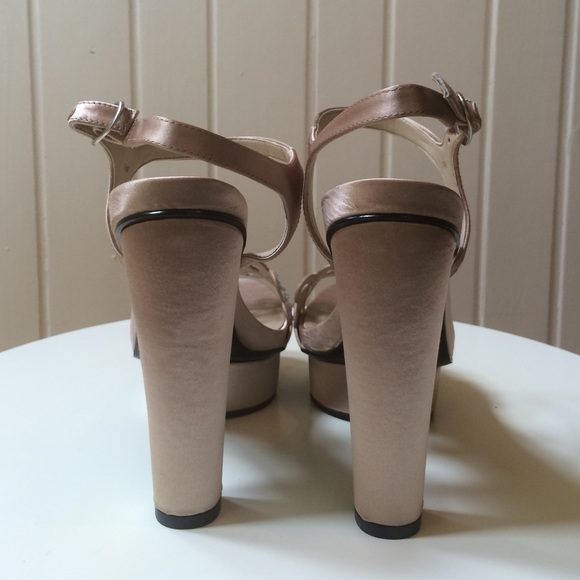 Elegant sandal heels - Picture 3 of 5