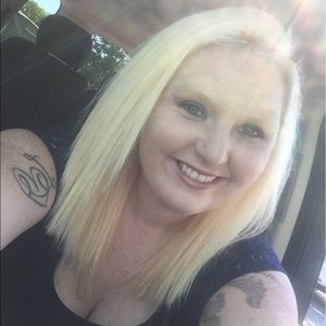 Meet your Posher, Leigha