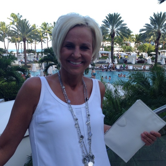 Meet your Posher, Ann - Picture 1 of 1