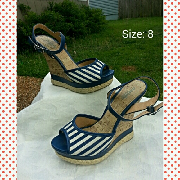 🚫SOLD 🚫Charlotte Russe Nautical Striped Wedges *  Size: 8