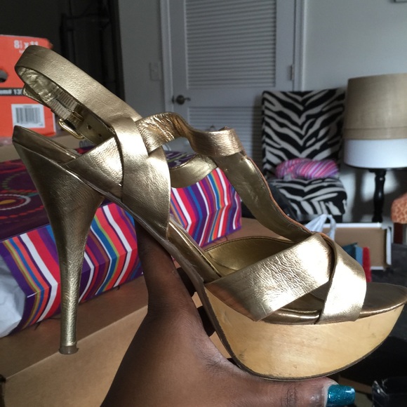 Cute gold summer sandals