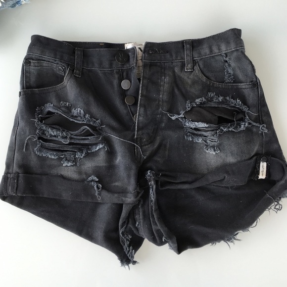 One teaspoon hawk shorts. Size 26 black.