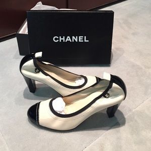 New! Chanel Black and White Heels