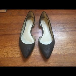 Pointed black business flats