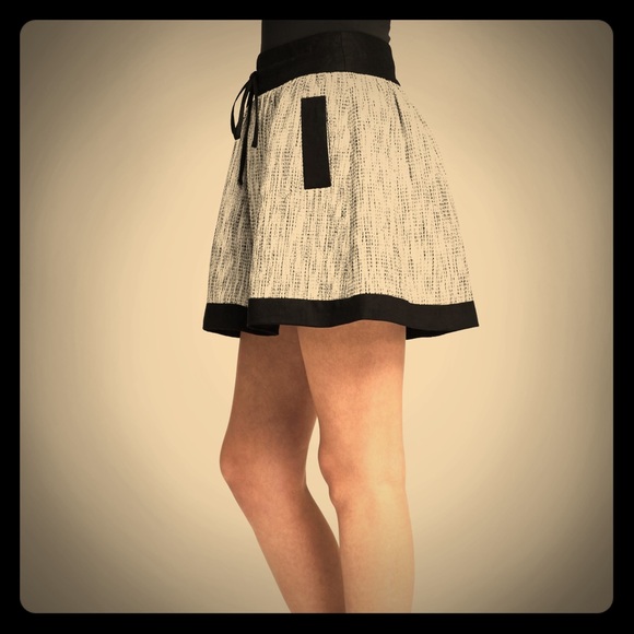 Banana Republic Framed Tweed Skirt