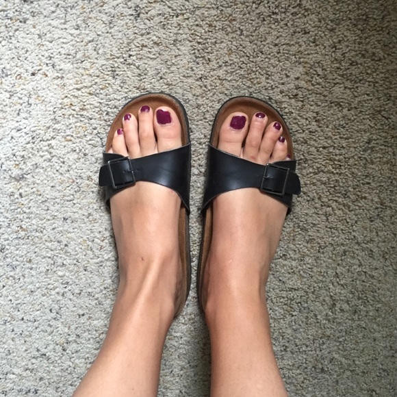 American Eagle Outfitters Shoes - American Eagle sandals