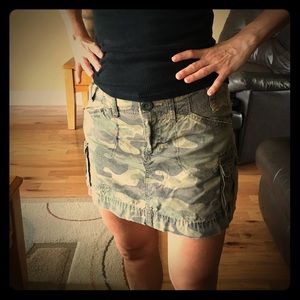 Cute Camo skirt, size 4