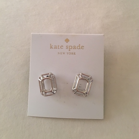 Earrings - Picture 1 of 1