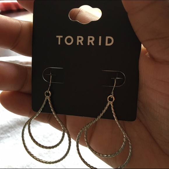 Torrid Drop Earrings -NWT