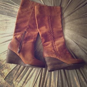 7.5 Brand new all leather Lucky Brandy wedge boot