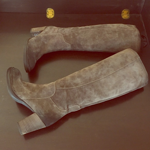 Alberto Fermani Shoes - Alberto Fermani Suede Boots