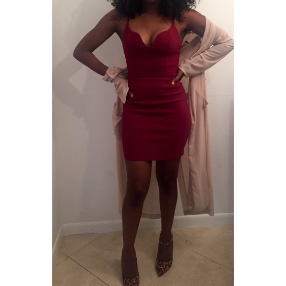 🚫SOLD🚫Sexy Little Burgundy Dress - Picture 4 of 4