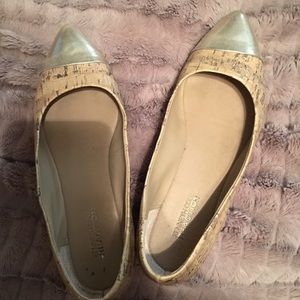Kenneth Kole cork flats with metallic toe sz 6