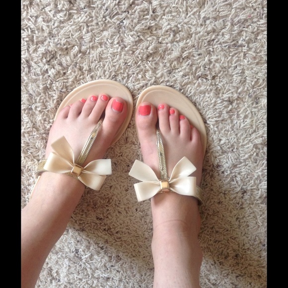 Bow Sandals!