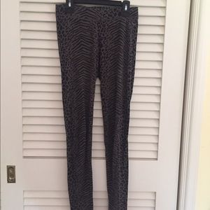 VS PINK cheetah print leggings